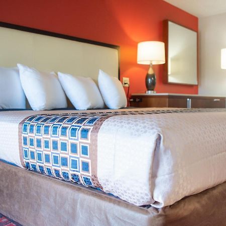 Spencer Inn & Suites Exteriér fotografie